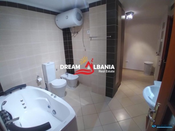 apartament-31-me-qera-ne-rrugen-e-barrikadave-big-3