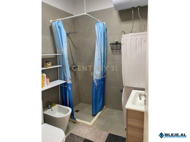 jepet-me-qira-apartament-21-ne-plazh-big-6