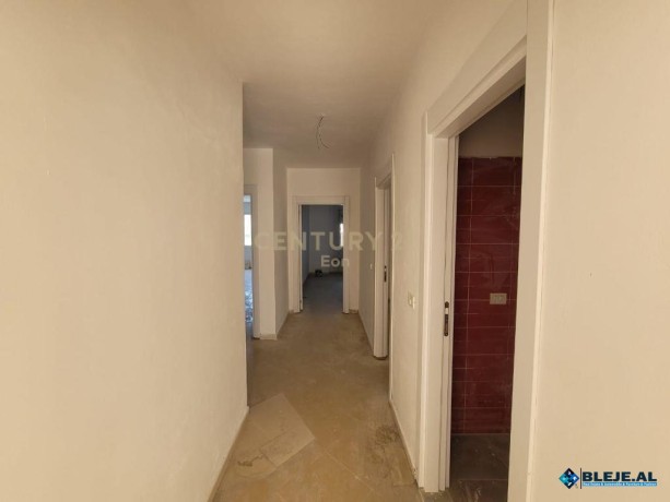 shitet-apartament-312-dhe-garazh-ne-durres-big-7