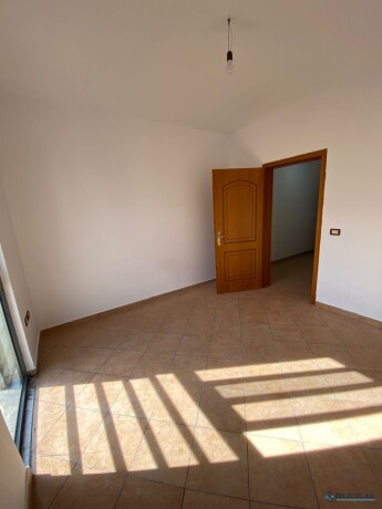 prane-shkolles-vace-zela-tirane-big-6