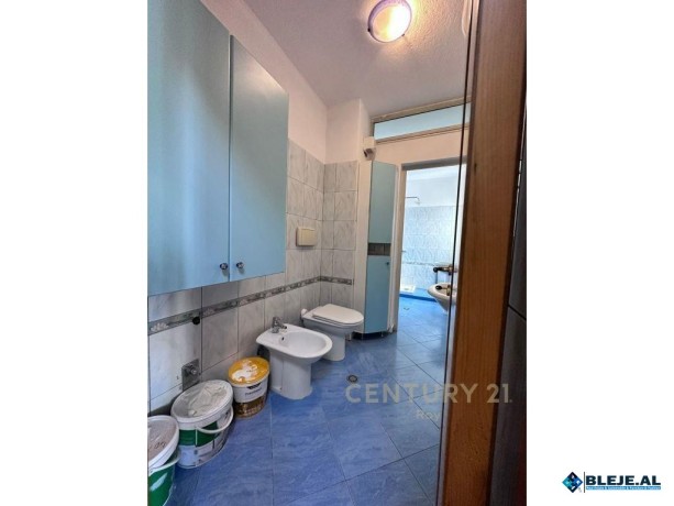 shitet-apartament-312-ne-qender-te-durresit-big-2