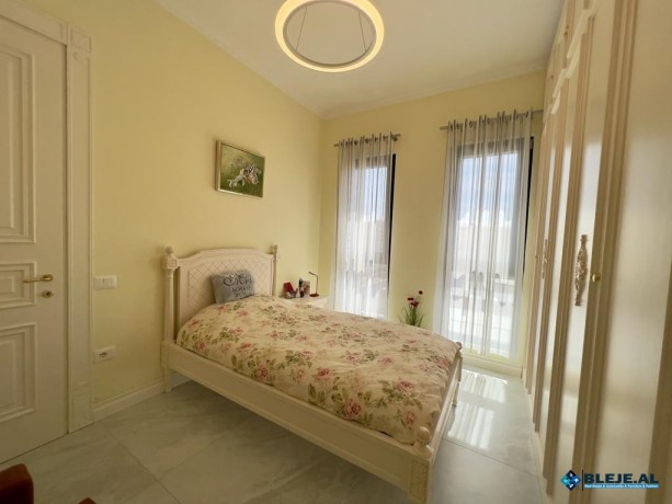 per-qira-apartament-luksoz-212-post-parkimi-tek-square-21-big-4