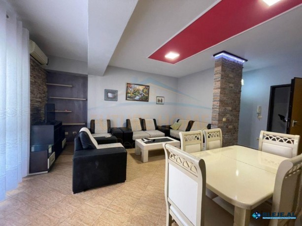 qera-apartament-21-rrota-e-kuqe-plazh-big-5