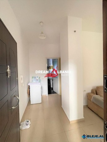 jepet-me-qera-apartament-11-tek-5-maj-prane-concord-center-big-3