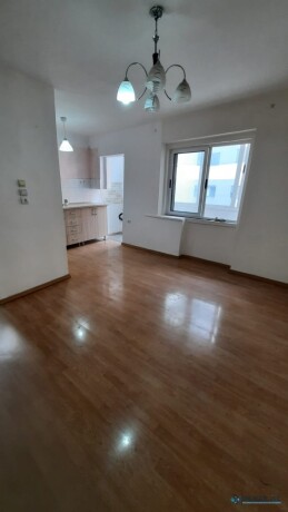 pazari-i-ri-tirane-big-0