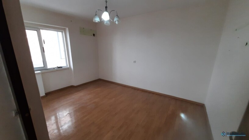 pazari-i-ri-tirane-big-1