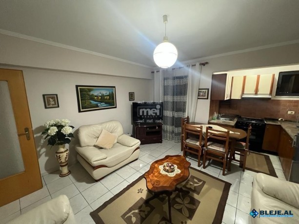 jepet-me-qira-apartament-21-tek-pallati-i-sportit-big-6