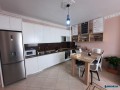 jepet-me-qira-apartament-11-tek-rruga-e-re-e-portit-me-pamj-small-4