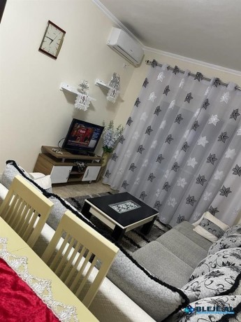 shitet-apartament-212-ne-durres-big-0