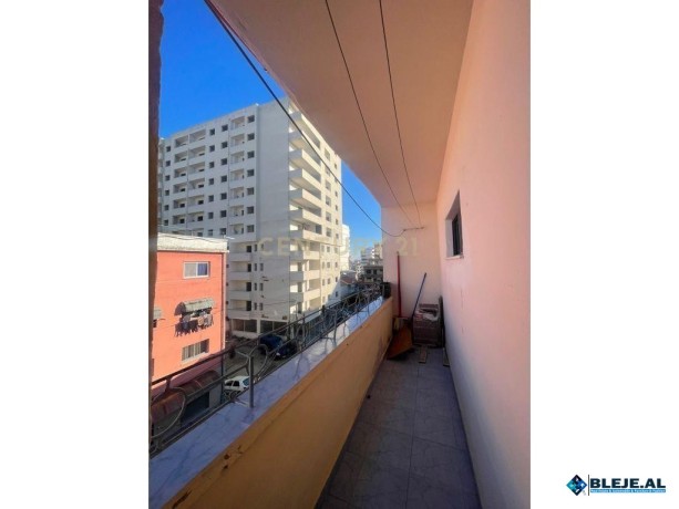 jepet-me-qira-apartament-11-prane-shkolles-eftali-koci-big-3