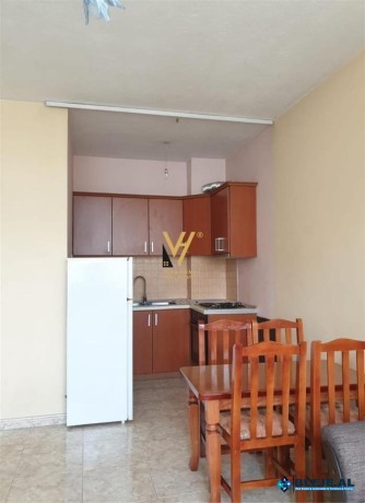 shitet-apartament-11-te-stacioni-trenit-big-1