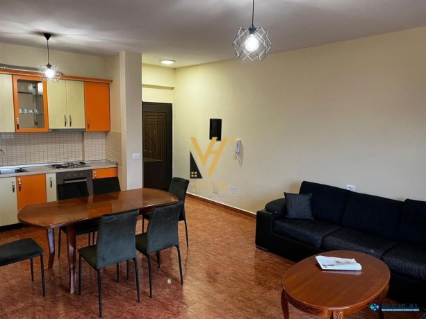 shitet-apartament-212-ne-laprake-big-2