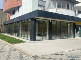 pallati-me-shigjeta-tirane