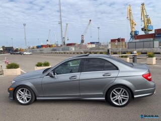 mercedes-benz-c300-4matic