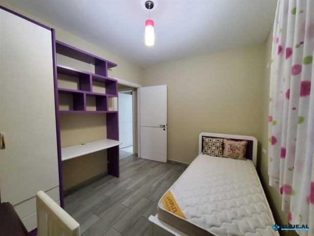 super-apartament-me-qira-prane-square-21-tirane-big-3