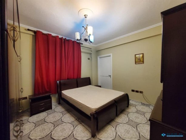 super-apartament-me-qira-prane-square-21-tirane-big-2