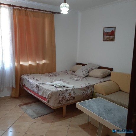 apartament-me-qera-11-tek-rruga-kongresi-i-manastirit-big-2