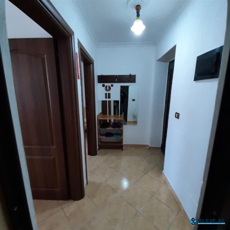 apartament-me-qera-11-tek-rruga-kongresi-i-manastirit-big-6