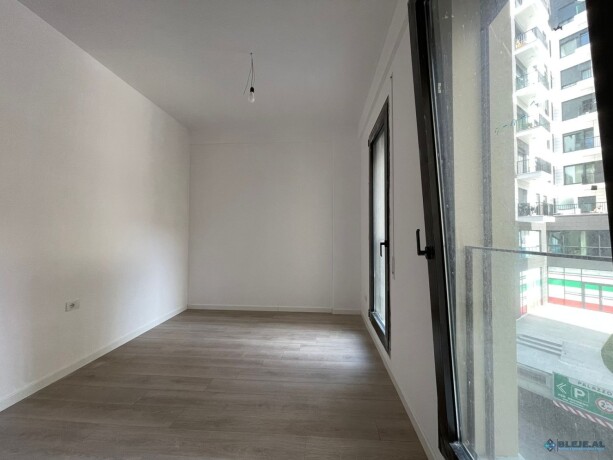 apartament-21-me-qerashitet-prane-lake-view-residences-tirane-big-8