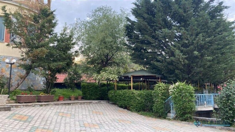 pran-ish-uzines-autotraktore-tirane-big-5