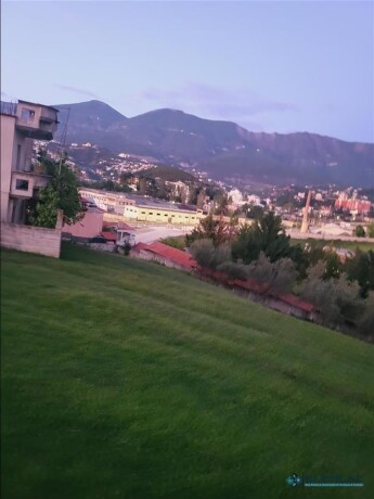 pran-ish-uzines-autotraktore-tirane-big-1