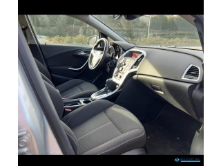 Opel Astra 2012 Automat