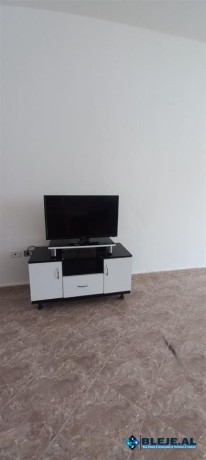 jepet-me-qera-apartament-21-te-poliklinika-big-3