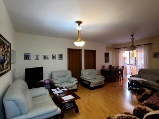 shitet-apartament-21-prane-shkolles-fenix-tirane