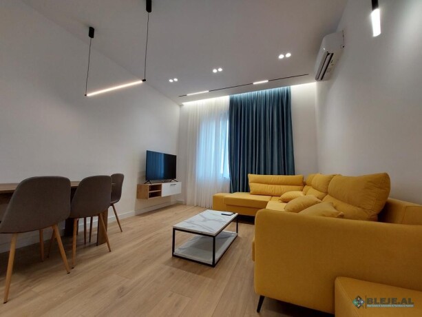 jepet-me-qera-apartament-11-tek-pallatet-agimi-tirane-big-2
