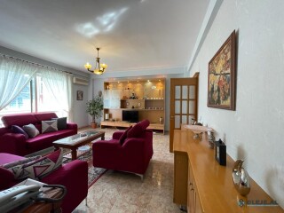 okazion-me-qera-212-ne-mes-blloku-650-euro-tirane