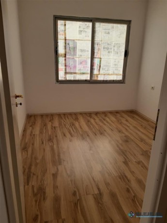 shitet-apartament-21-ne-zonen-e-freskut-tirane-big-5