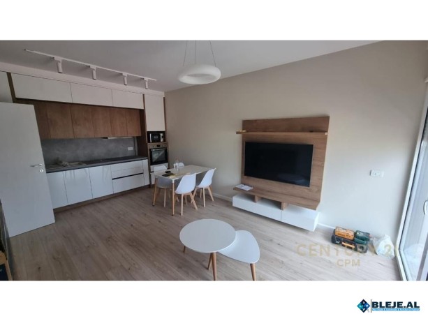 apartament-11-per-qira-te-kristal-center-big-1