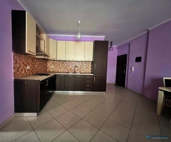 jepet-me-qera-apartamenti-21-ne-astir-tek-2-rrotondot-prane-jata-market-tirane-big-1