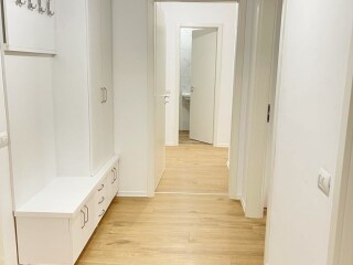 jepet-me-qera-apartament-21-plus-post-parkimi-ne-zonen-e-bulevardi-i-ri-tirane-tirane