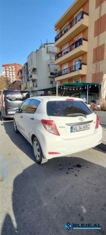 toyota-yaris-2013-big-0