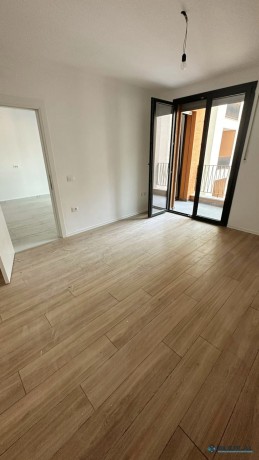 jepet-apartament-me-qera-11-te-kompleksi-zirkon-tirane-big-0