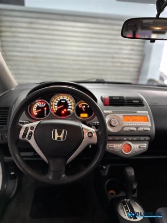 honda-jazz-automat-big-2