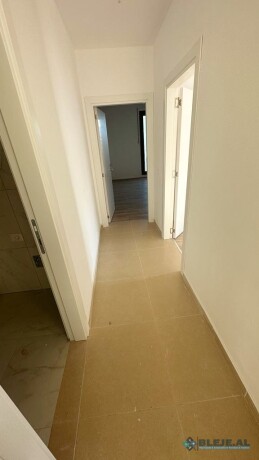 jepet-me-qera-apartament-21-kompleksi-zirkon-tirane-big-3