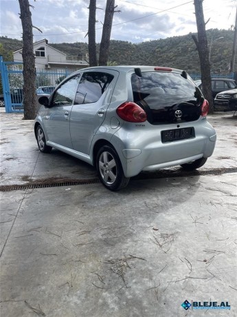 toyota-aygo-10-benzin-automat-zvicra-big-0