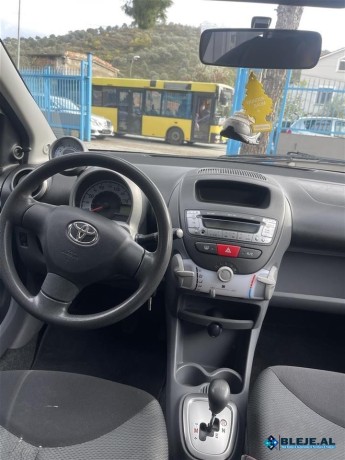 toyota-aygo-10-benzin-automat-zvicra-big-1