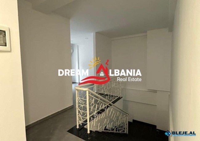 shitet-apartament-11-dhe-dyqan-ne-rrugen-e-thesarit-big-1