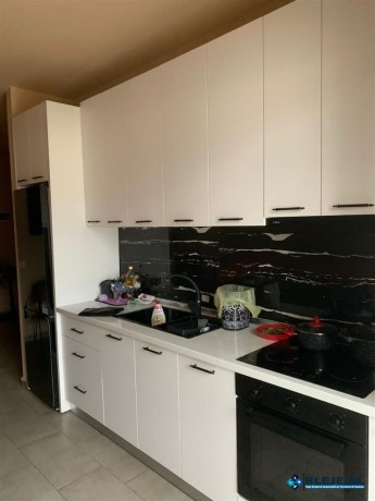 jepet-me-qera-apartament-11-400-euro-rruga-5-maji-big-2