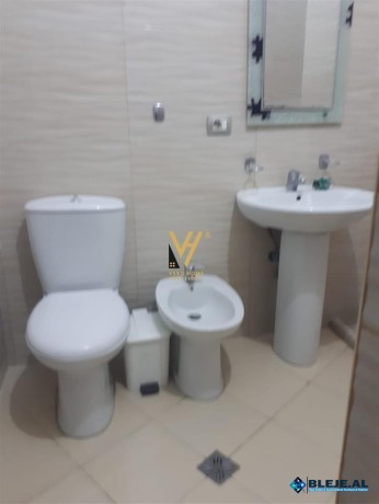 shitet-apartament-162-m2-te-zogu-i-zi-big-2