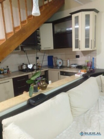 shitet-shtepi-3-kateshe-me-garazhd-oborr-ne-kombinat-tirane-big-2