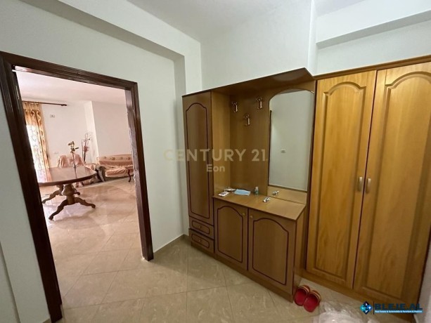 shesim-apartament-312-ne-qender-te-durresit-big-4