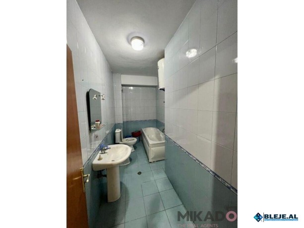 shitet-apartament-212-ne-qender-big-1