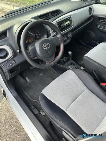 toyota-yaris-2013-13-automat-big-0