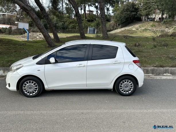 toyota-yaris-2013-13-automat-big-3