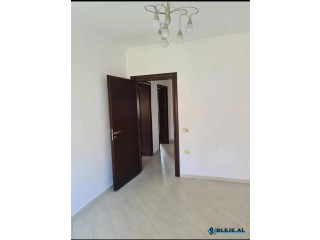 Shitet Apartament 2+1 Ne Myslym Shyri (ID B121138) Tirane