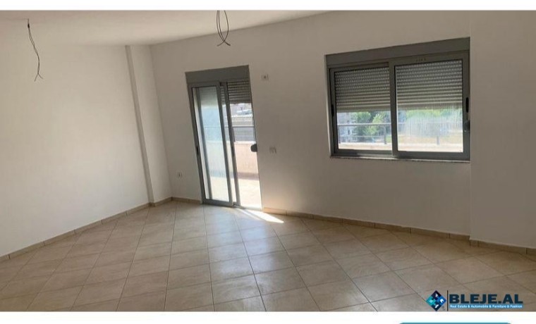 shitet-apartament-21-afer-stadiumit-durres-big-0